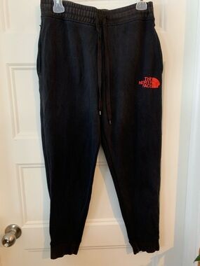 The North Face ,Miasport sweat edition , Black women's Sweatpants with Red Logo